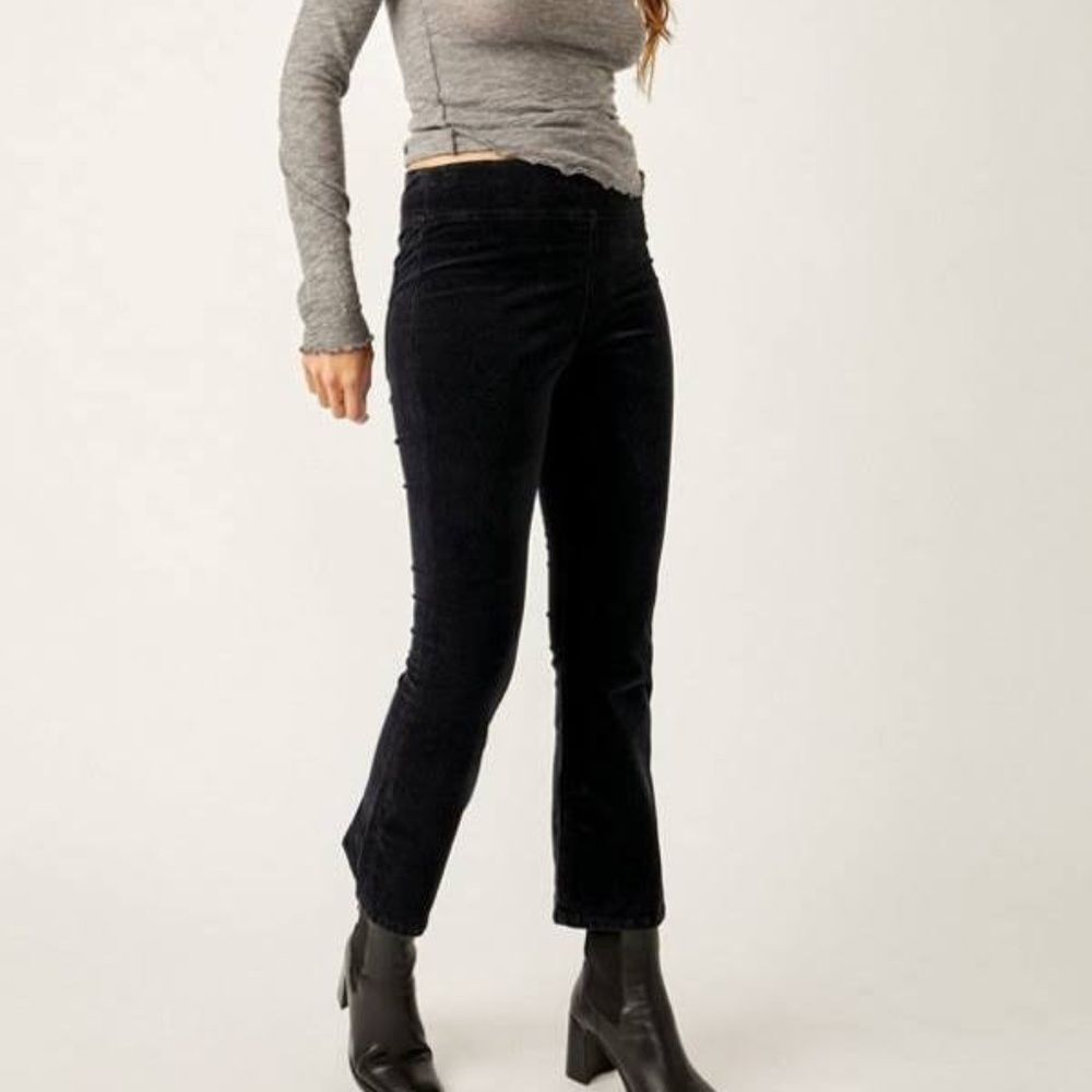 Free People We The Free In My Feelings Black Velour Side Zip Boot Cut Pants Sz M